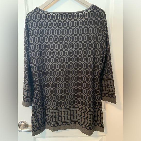 3/4 sleeve tunic - Picture 2 of 4